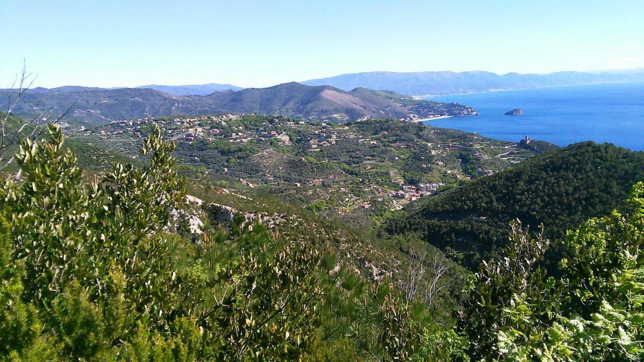 Villa Pedalando Sul Mare Finale Ligure Exterior foto